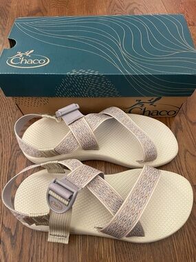 Chaco Mega Z Cloud sandals NIB. Size 10